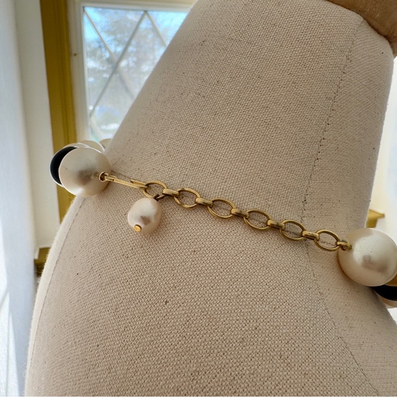 Vintage Jumbo Faux Pearl Necklace - Picture 6 of 8